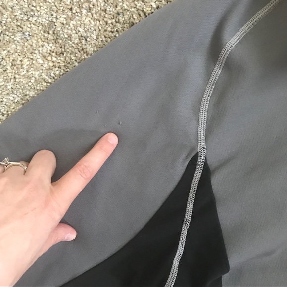 (A) Men’s Nike Pull Over sweatshirt - Picture 4 of 5